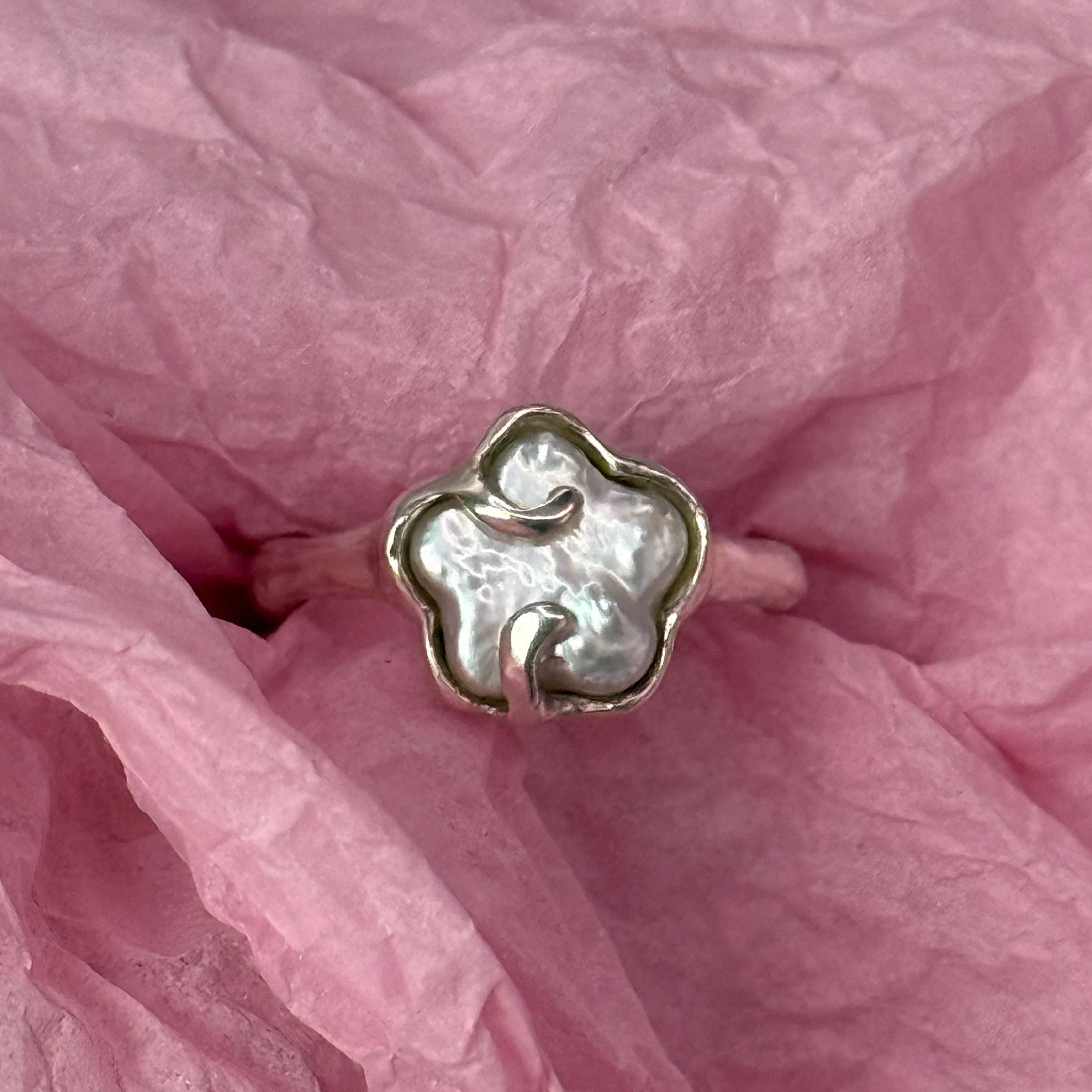 Molten Pearl Flower Ring