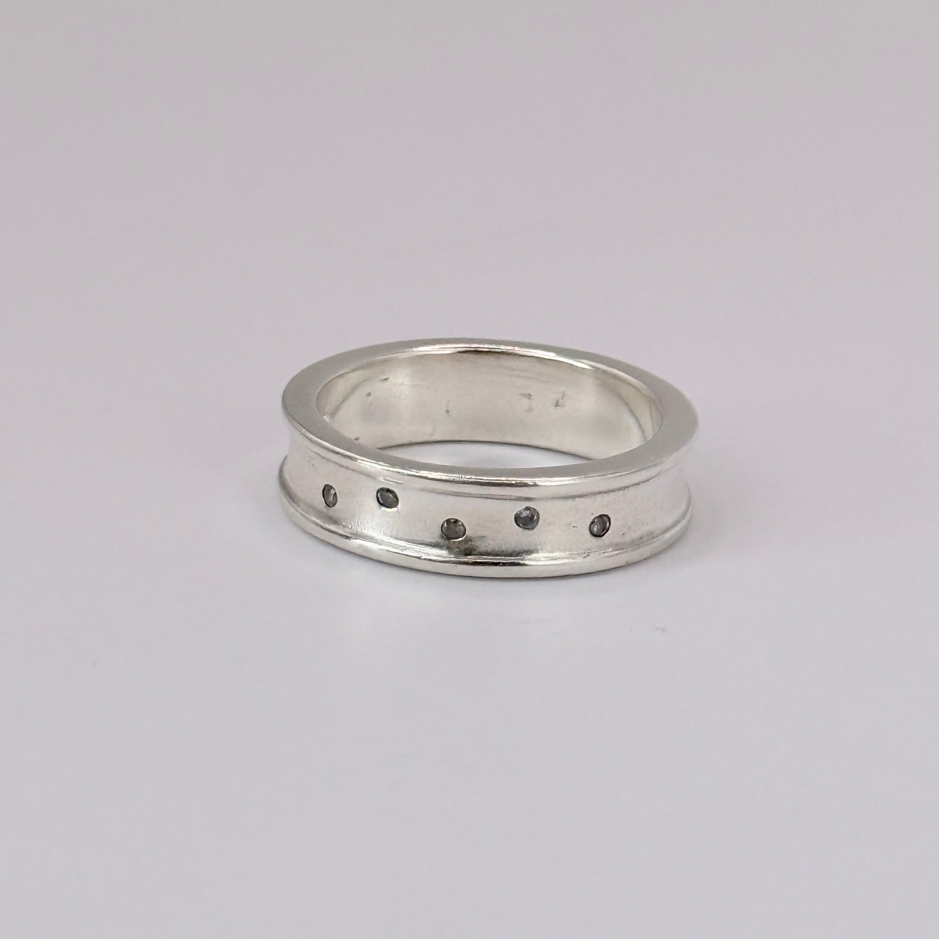 5 Stone Set Band