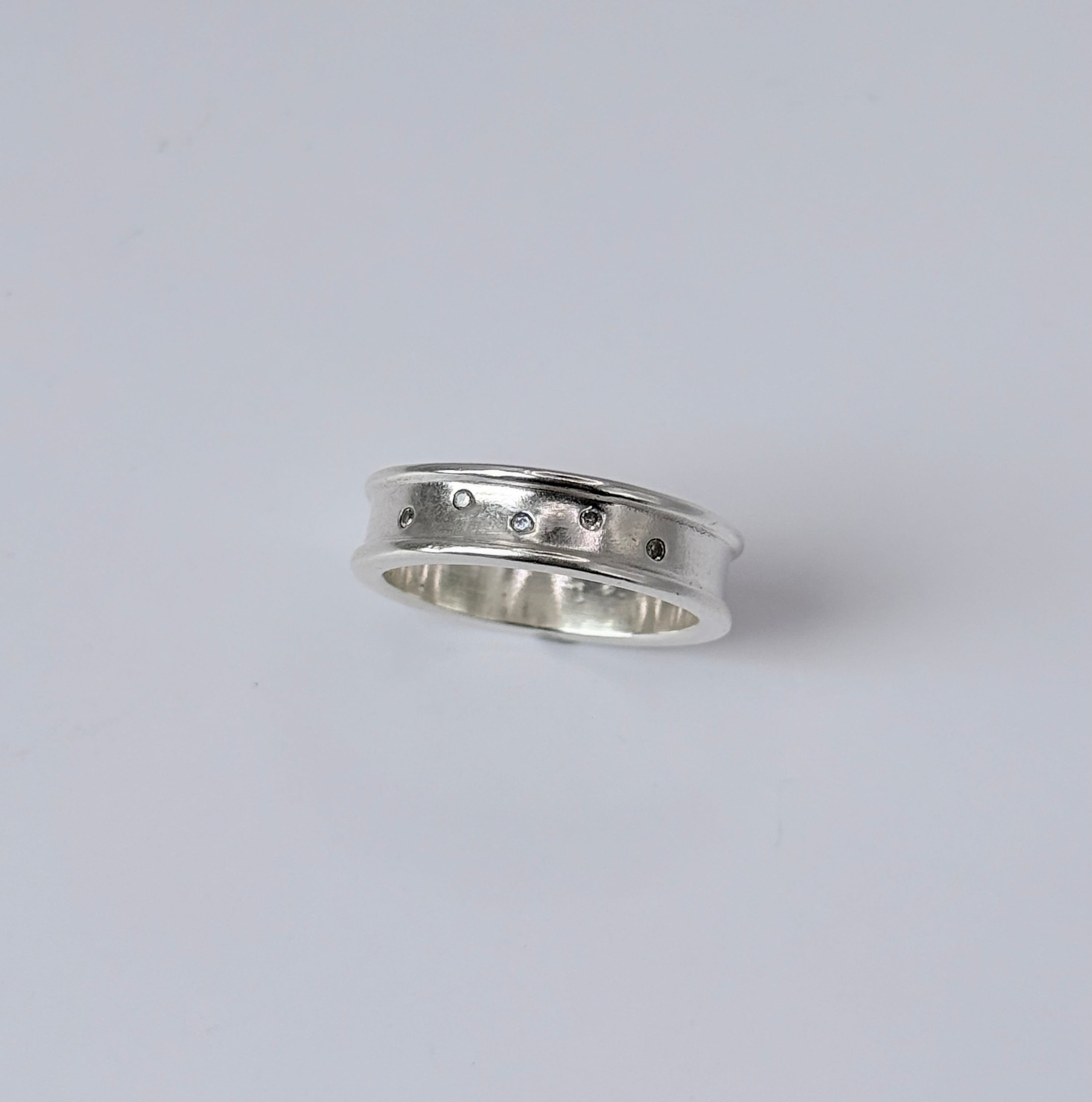 5 Stone Set Band
