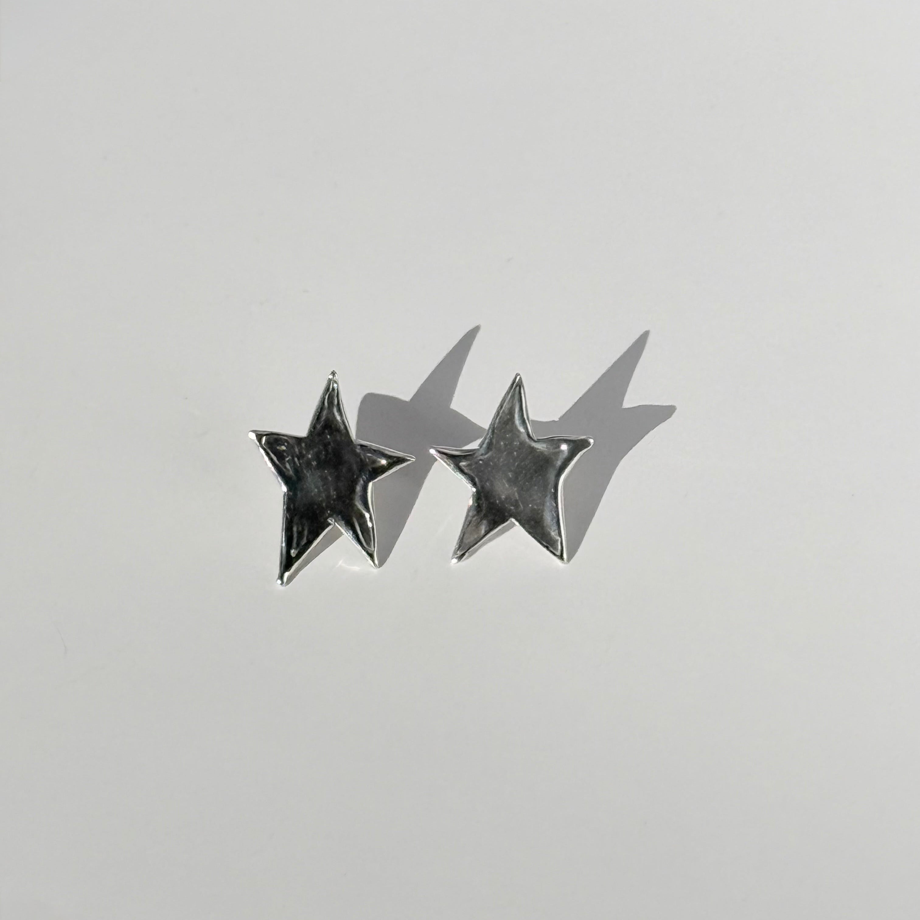 Medium Molten Star Studs