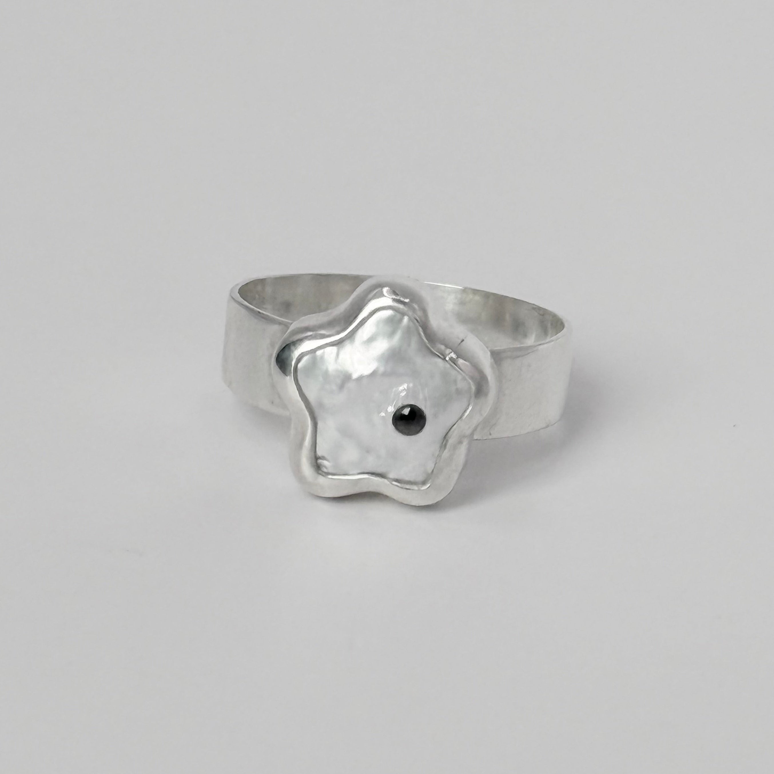 Pearl Flower Ring 02