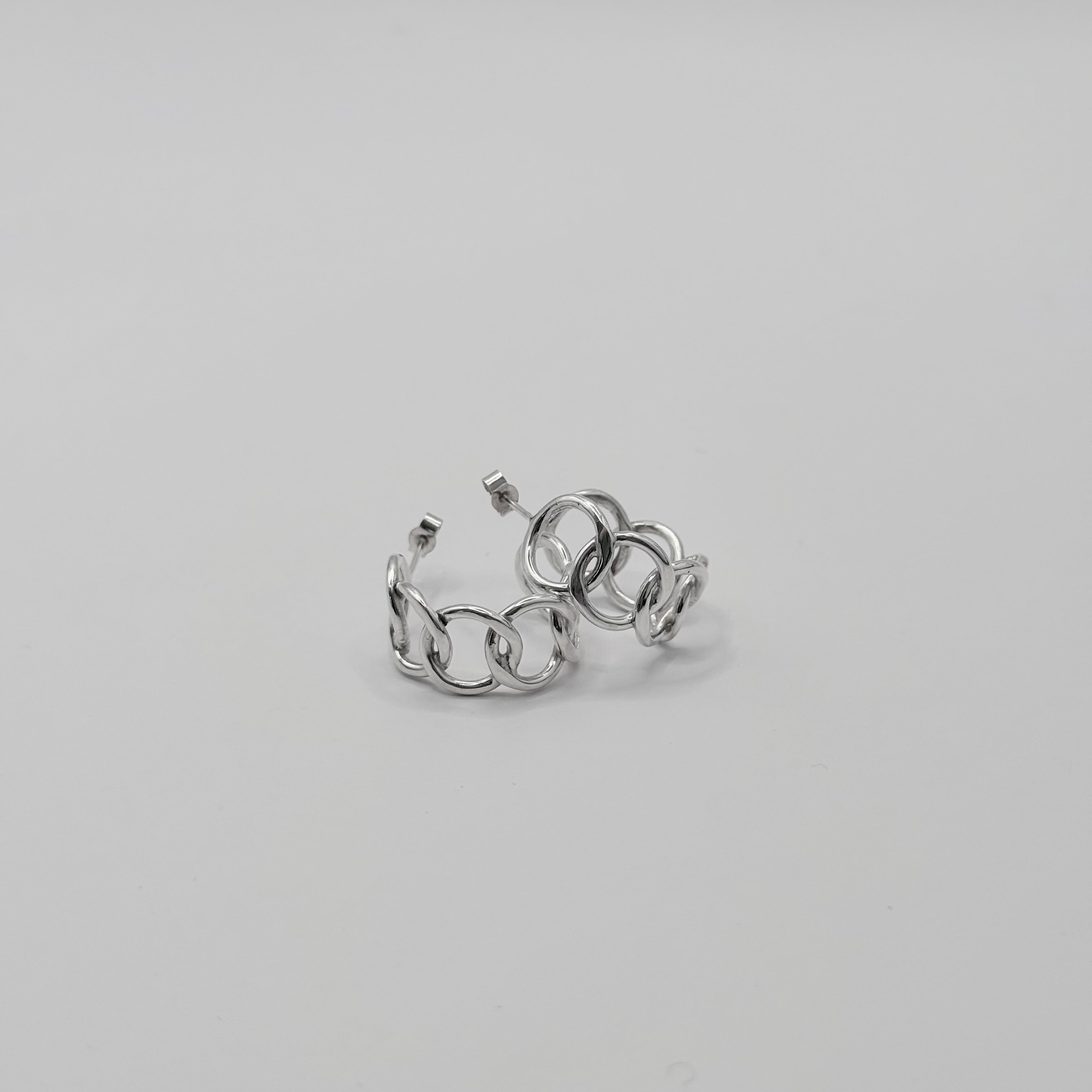 Medium Chain Hoops