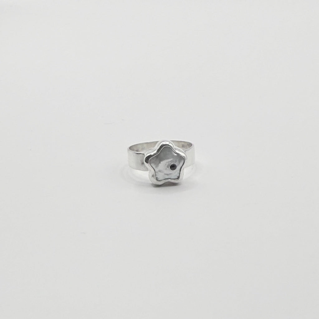 Pearl Flower Ring 02