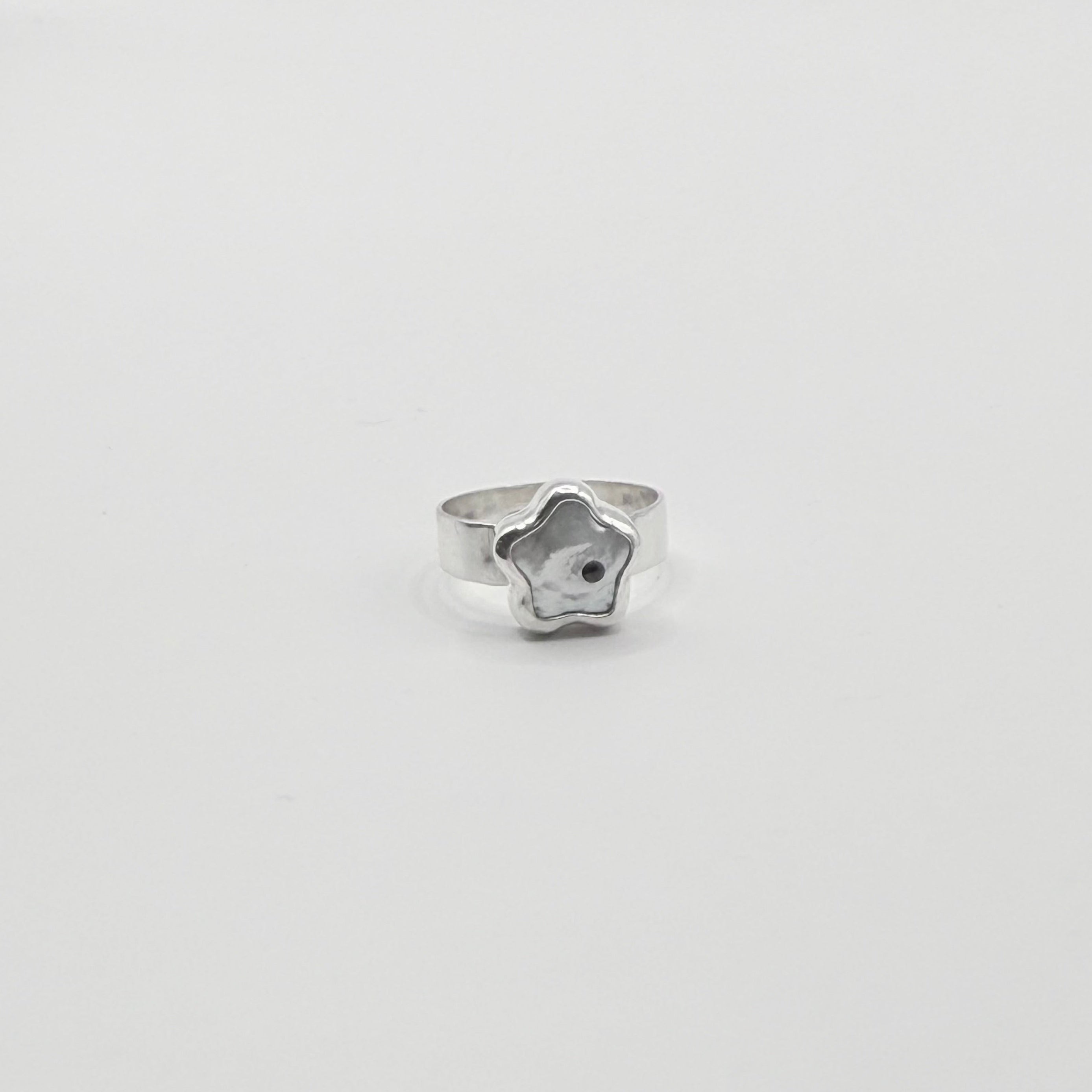 Pearl Flower Ring 02